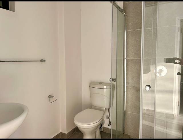 2 BEDROOM APARTMENT FOR SALE IN SHEFFIELD BEACH